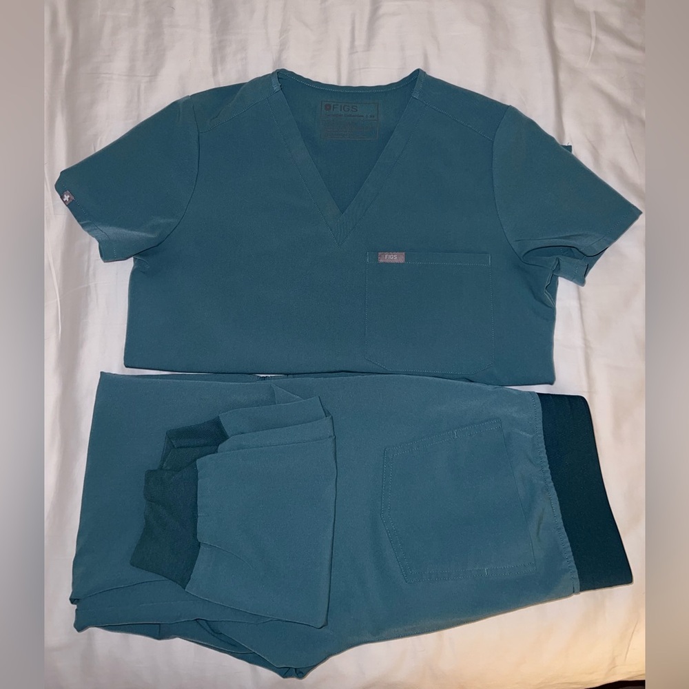 Figs scrubs Hydrogreen - top xs and jogger bottoms small